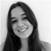 Profesora de lengua castellana con estudios en griego y latín. Clases para alumnos entre 10-18 años. 
Me gusta que mis alumnos aprendan de una forma dinámica y divertida